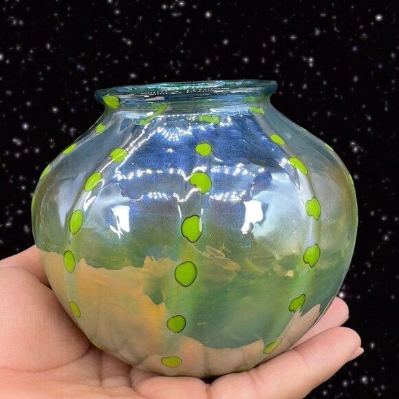 Hand Blown Art Glass Vase Iridescent Green Blue W Green Dots Marked P T 2018 - Picture 5 of 16